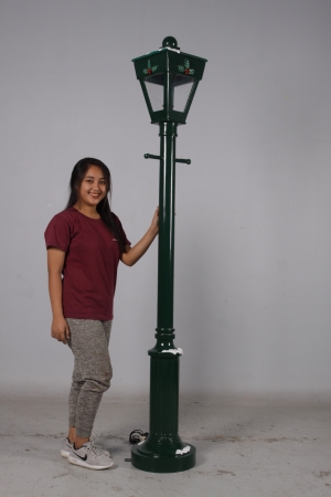 Lamp post (JR 180120)