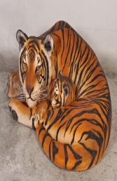 Bengal Tigress lying with Cub (JR 120011)