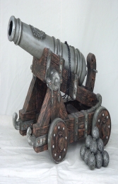 Cannon with Cannon Balls (JR 1606)
