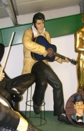 Elvis style Singer seated with Guitar Life-size (JR 1512) - Thumbnail 02