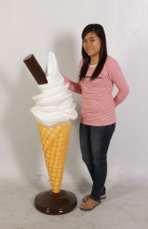 Standing Waffle Cone Plain with a Flake 4ft (JR 0045p) - Thumbnail 02