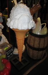 Standing Sugar Cone with Flake Plain (JR SSSCWF4-P)