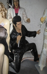 Elvis Style Singer Kneeling with Microphone 6ft (JR 2767)	