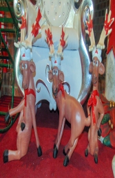 Funny Reindeer sitting with crossed legs (JR S-015) - Thumbnail 03