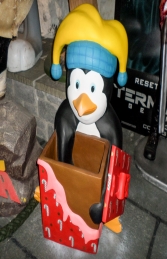 Penguin with Box (JR SN) - Thumbnail 03