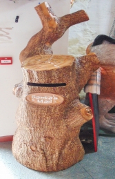 Mail Box - Santa's tree stump (JR 160151) - Thumbnail 02