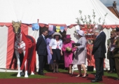 Primer Horse meets the Queen 2012