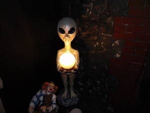 Alien Lamp Holder (JR 867)