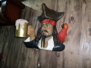 Pirate Head with Beer and Bird Wall Decor (JR 2754)
