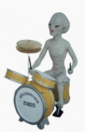 Alien Encounter - Drummer 2ft (JR 1552)