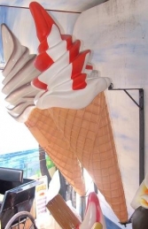 Hanging Waffle Cone Red Sauce (JR HWC4-RS)