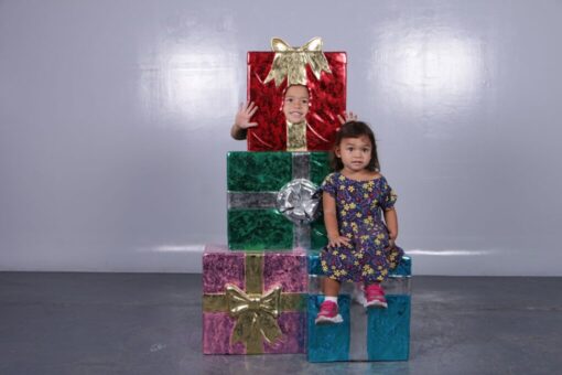 GIFT STACK PHOTO OP JR 190147 - Image 2