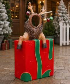 Artic Reindeer Photo Op | JR S-178
