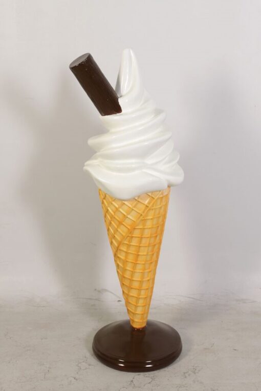 WHIPPY ICE CREAM STANDING 4FT WITH FLAKE JR 0045