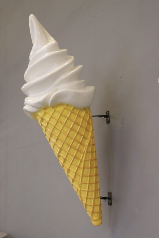 WHIPPY ICE CREAM HANGING 4FT WITHOUT FLAKE JR 0054