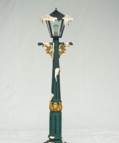 Lamp Post with Snow 4ft | JR 872