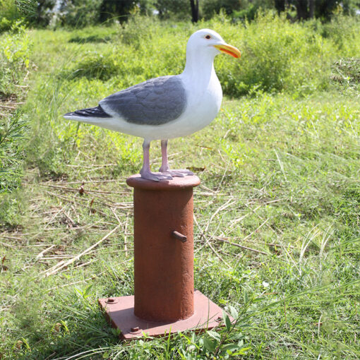 SEAGULL ON MORRING BOLLARD JR 130088