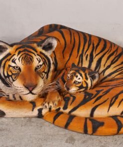 Bengal Tigress with Cub | JR 120011