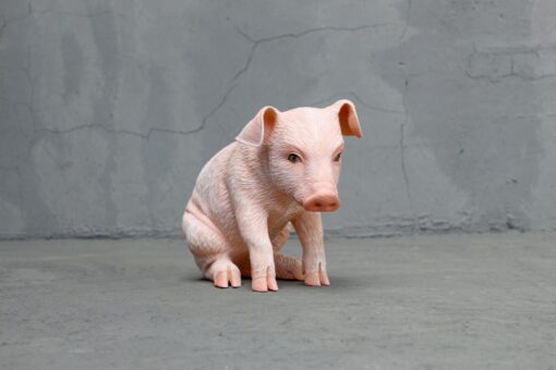 PIGLET SITTING JR 3364