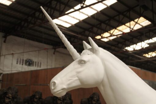 UNICORN LIFESIZE JR 180143 - Image 5