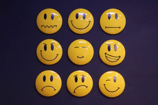 EMOJI FACES WALL DECOR JR 240017