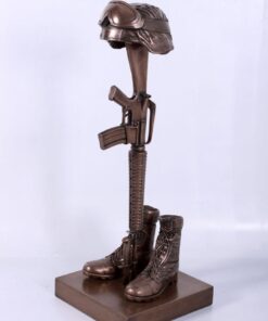 Alternative view of Fallen Soldier Memorial | JR 130094
