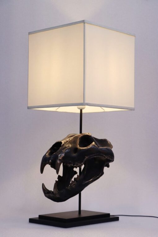 LION SKULL TABLE LAMP BRONZE JR 200117