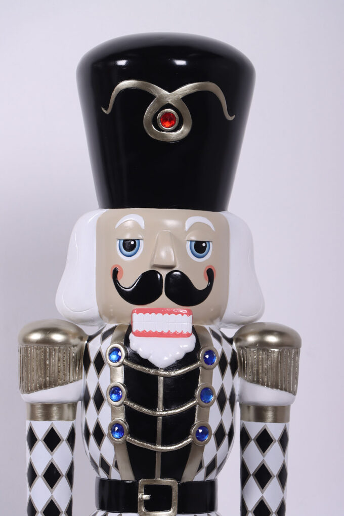 190077CheckeredBlackWhite