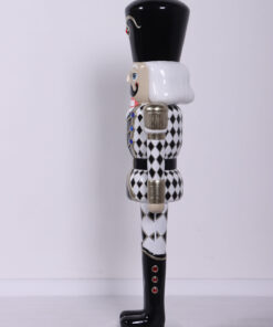 190077CheckeredBlackWhite